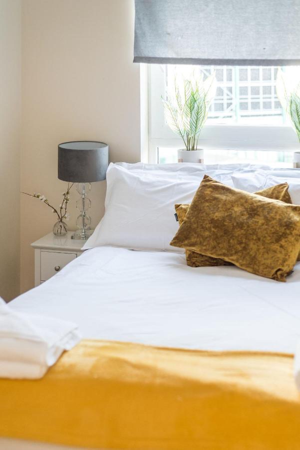 Elegant 2 Bedroom City Centre Apartment - Free Parking - Private Balcony Εδιμβούργο Εξωτερικό φωτογραφία