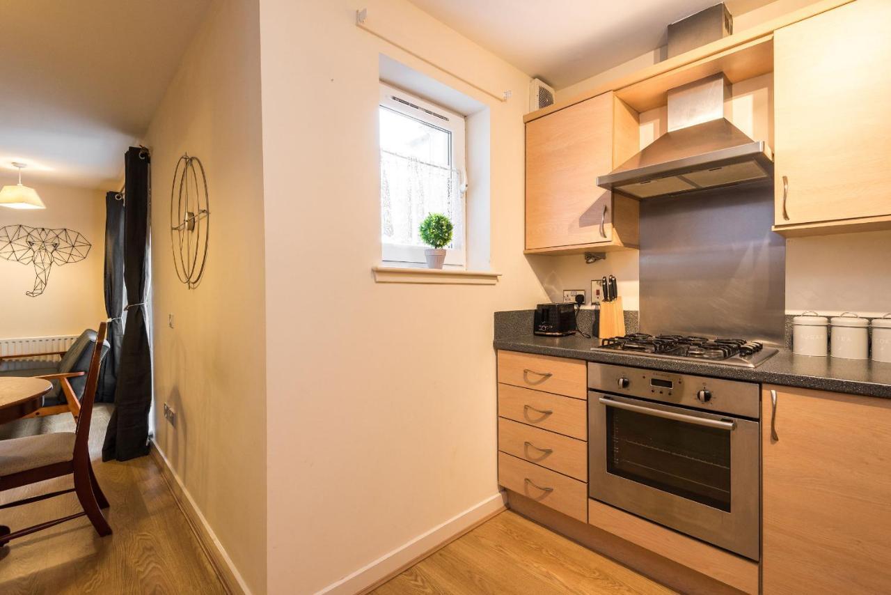 Elegant 2 Bedroom City Centre Apartment - Free Parking - Private Balcony Εδιμβούργο Εξωτερικό φωτογραφία