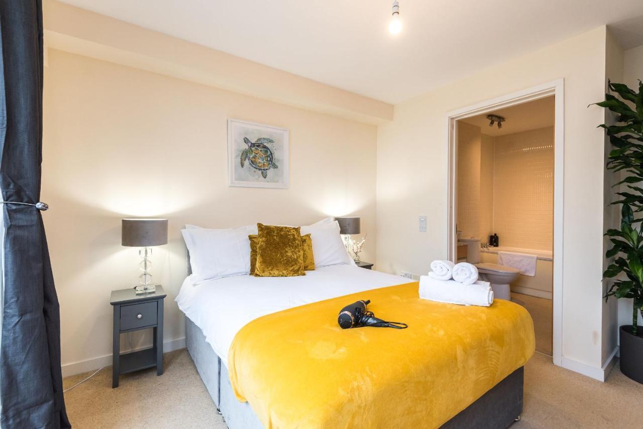 Elegant 2 Bedroom City Centre Apartment - Free Parking - Private Balcony Εδιμβούργο Εξωτερικό φωτογραφία