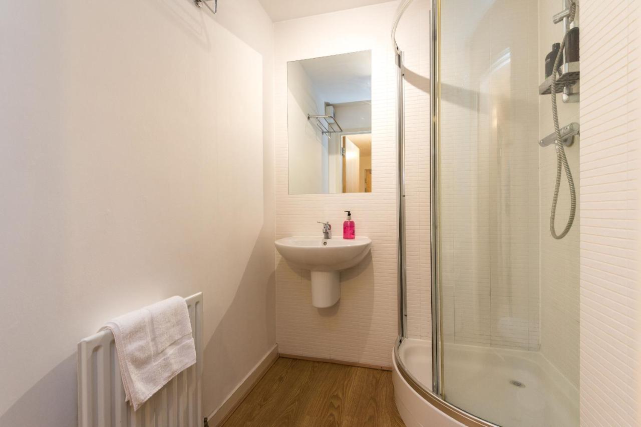 Elegant 2 Bedroom City Centre Apartment - Free Parking - Private Balcony Εδιμβούργο Εξωτερικό φωτογραφία
